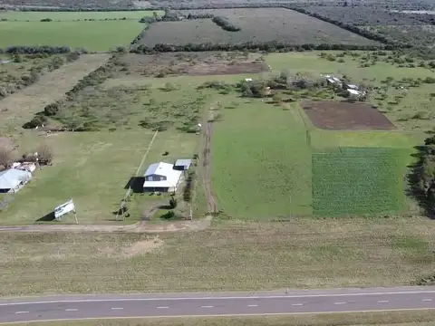 Chacra 5 has, con mejoras, sobre Ruta 14 Km Nº 62.