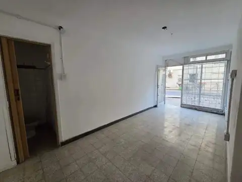 Maipú 586 , Piso 0