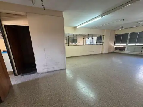 MAIPU 100. Entre 24 de septiembre y San martin