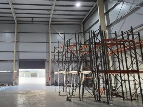Depósito en alquiler con oficinas Polo Ezeiza