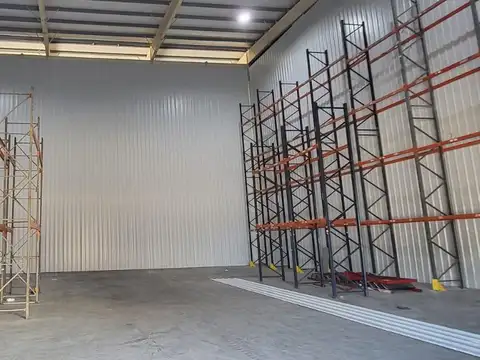 Polo industrial Ezeiza - Depositos en alquiler en Predio cerrado con seguridad