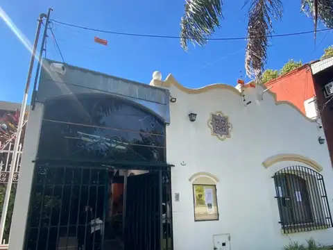 EXCELENTE PROPIEDAD MULTIPROPÓSITO – IMPECABLE ESTADO – A METROS DE LA ESTACIÓN DE DON BOSCO