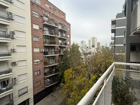 Alquiler Depto Monoambiente Balcón Frente Coghlan