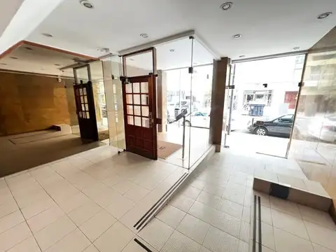 VENTA -DPTO 3 AMB+ DEPENDENCIA - COCHERA - CABALLITO
