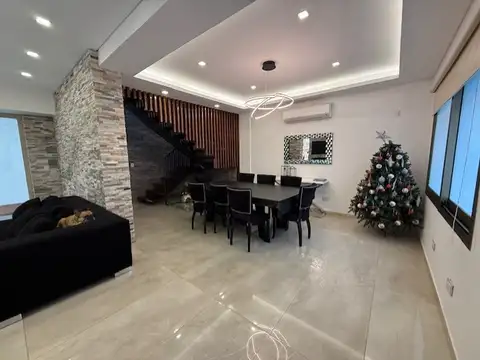 Casa en Venta al Oeste