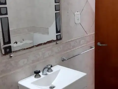 Casa en Alquiler en Villa Elisa, $ 900.000