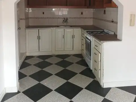 421bis entre 9 y 10 Villa Elisa