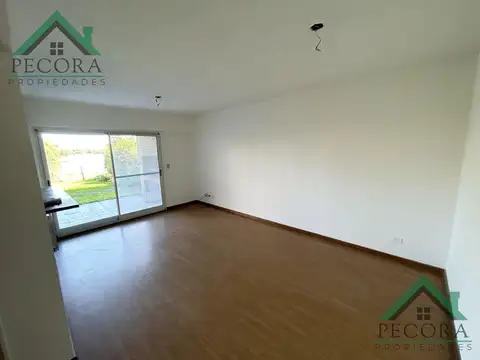Departamento  con jardin - a la laguna - 2 Ambientes -  Santa Barbara - Condominio Lagunas