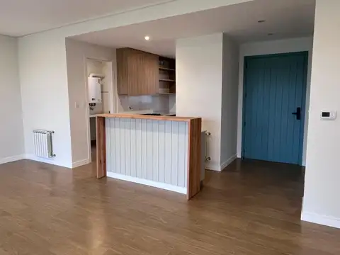 Casa 7 ambientes con 2 baños