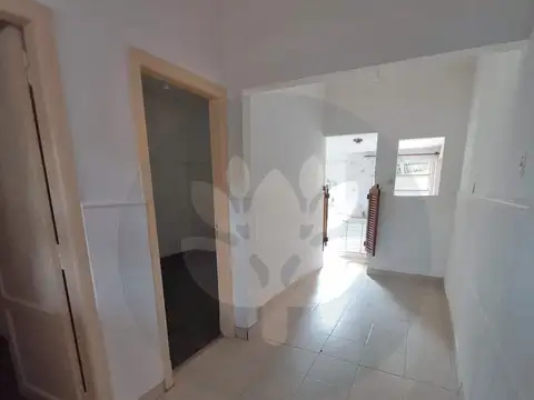 Calle 529 1100, Piso pb