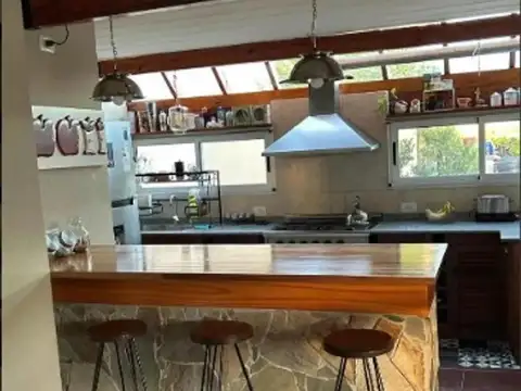 Casa en Venta en El Cazal, USD 240.000