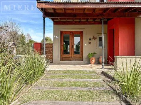 Casa en Alquiler de 3 dormitorios