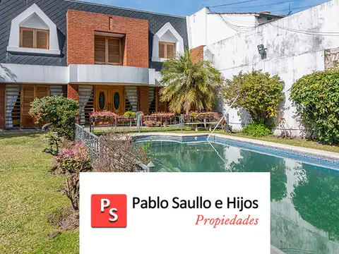 Casa Doble Frente con Pileta depto de Servicio Cochera Parque