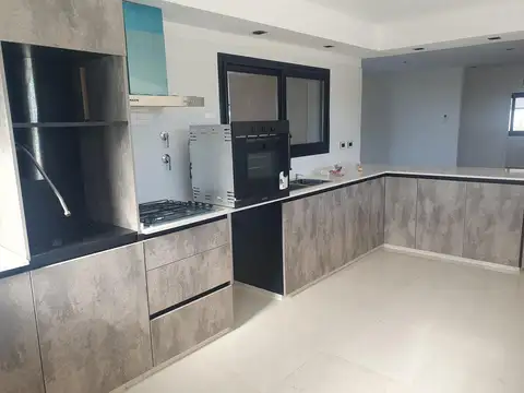 Casa en Venta en Pilar del Este - San Ramiro, USD 280.000