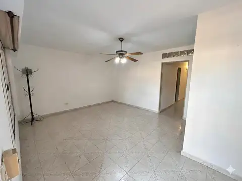 Depto Tipo Casa en Alquiler de 3 ambientes