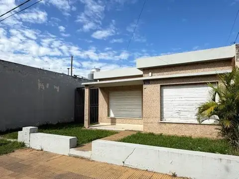 VENTA - CASA EN EXCELENTE UBICACION - MAXIMO MILLAN 487 - San Pedro (Bs.As)