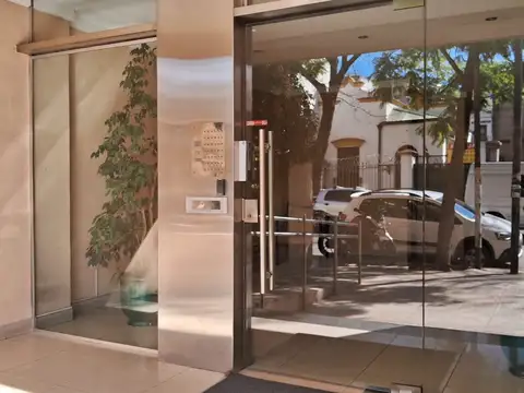 Bahía Blanca 200, Piso 5