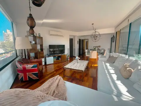 Departamento en Venta con 2 cocheras