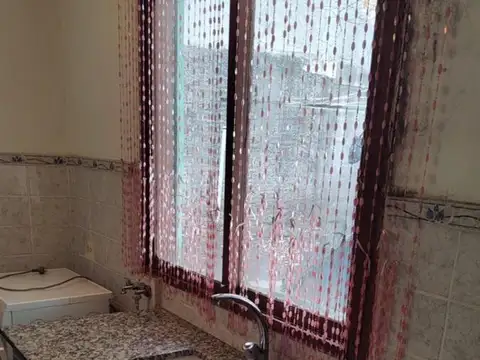 Casa en venta - 4 Dormitorios 2 Baños - Paso del Rey
