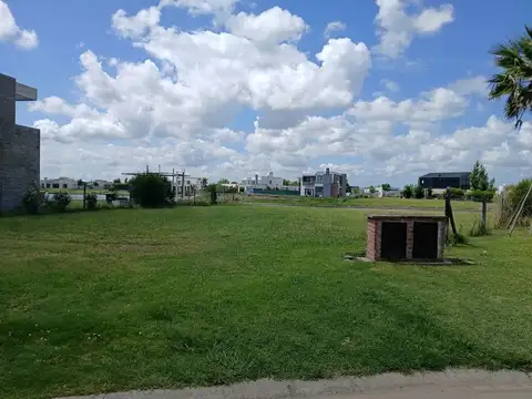 Terreno en Venta 40  mts Fondo