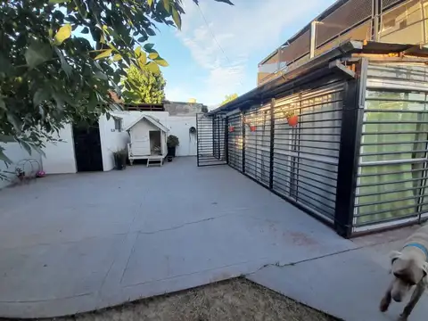 CASA 3 AMBIENTES VENTA COCHERA MERLO
