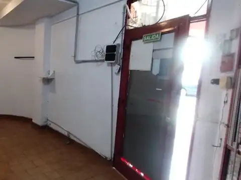 Local en Alquiler Via Pública