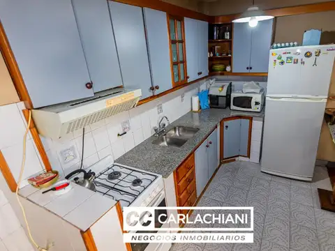 Casa en venta - Barrio Azcuénaga Rosario - 3 Plantas - Patio