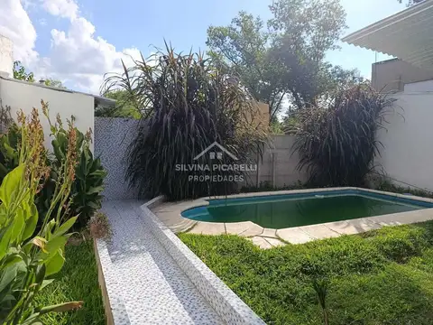 Casa 5 ambientes con 2 baños