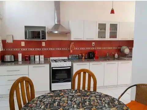 Casa 5 ambientes con 2 baños