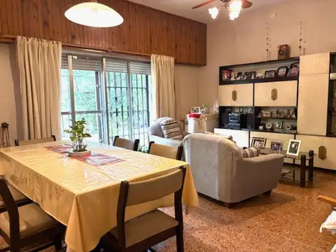 Depto Tipo Casa en Venta de 4 ambientes