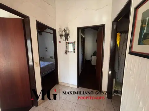 Casa 5 ambientes con 2 baños