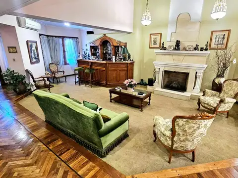 Casa en Venta en Villa Sarmiento, USD 325.000