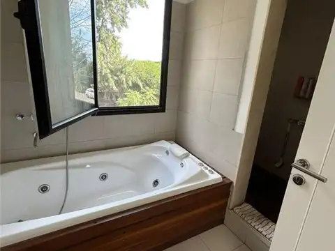 Reguera 1400, Piso 1