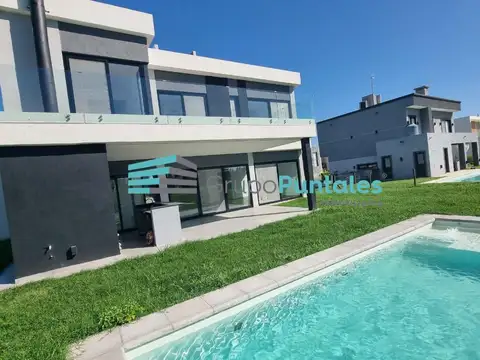 Casa en Venta en Countries y Barrios Cerrados en Esteban Echeverria, USD 365.000