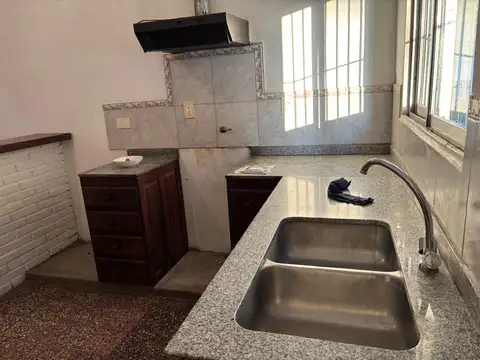 Venta. Casa. Los Polvorines. Dumas 3837.