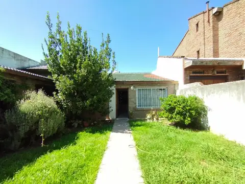 Carlos Calvo 2300