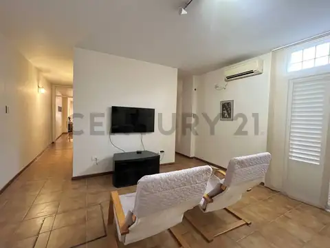 Century 21 López alquila casa en barrio Bombal Sur, Godoy Cruz.