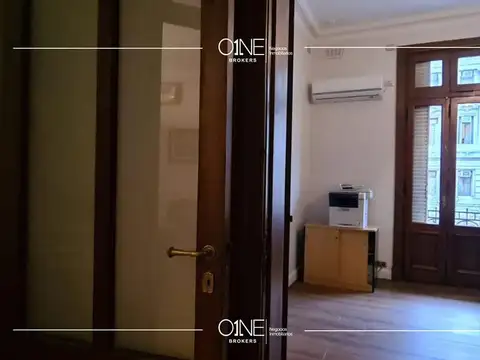 Depto en venta  actualmente adaptado para oficina