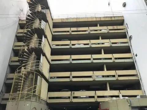 Venta Cochera cubierta fija 12 m2 Microcentro Monserrat