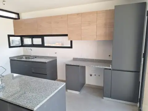 Venta – Casa a Estrenar en Funes City, Calle Echeverría 1191