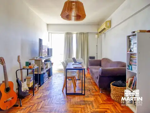 Depto en venta 2 amb con balcón y cochera en Olivos