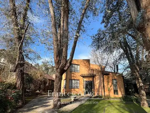 Casa en venta 5 ambientes Las Praderas Luján
