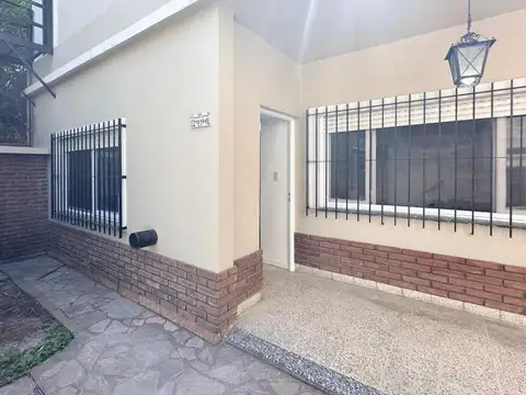 Depto Tipo Casa en Alquiler de 3 ambientes