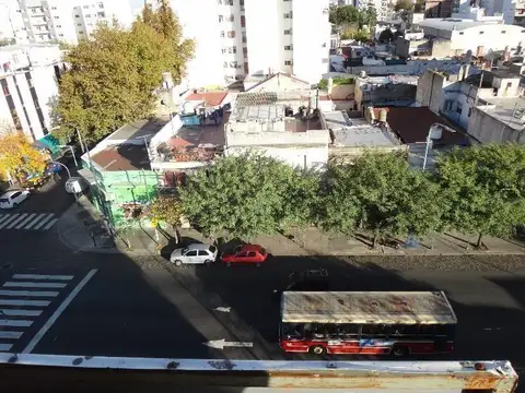 MONOAMBIENTE AL FRENTE EN VILLA LURO CON AIRE ACONDICIONADO