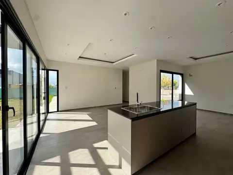 CASA EN VENTA BARRIO MILCAYAC I LUJAN DE CUYO
