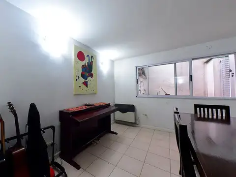 Depto Tipo Casa en Venta 95 años
