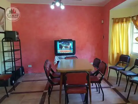 Casa 3 ambientes con 2 baños