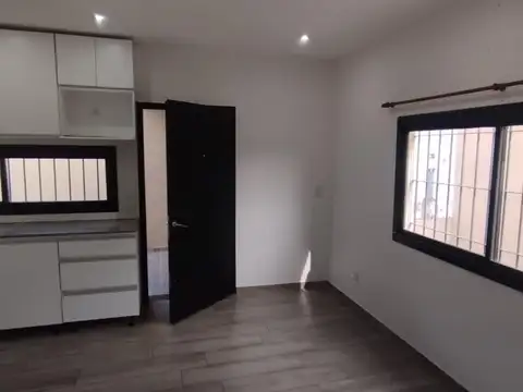 Carlos Gardel 2600, Piso 1°
