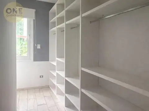 Casa de categoría en venta – Calle 10 entre 472 y 474 | City Bell