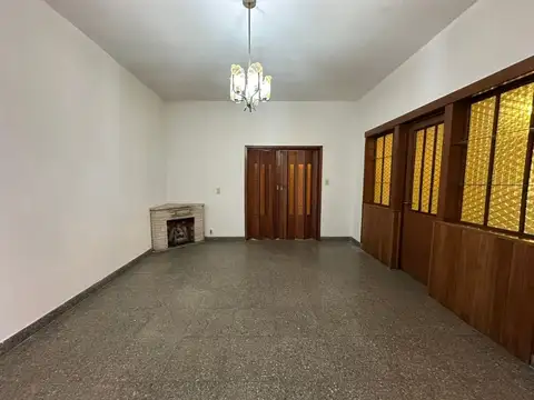 Casa en Alquiler en Quilmes Oeste, $ 690.000